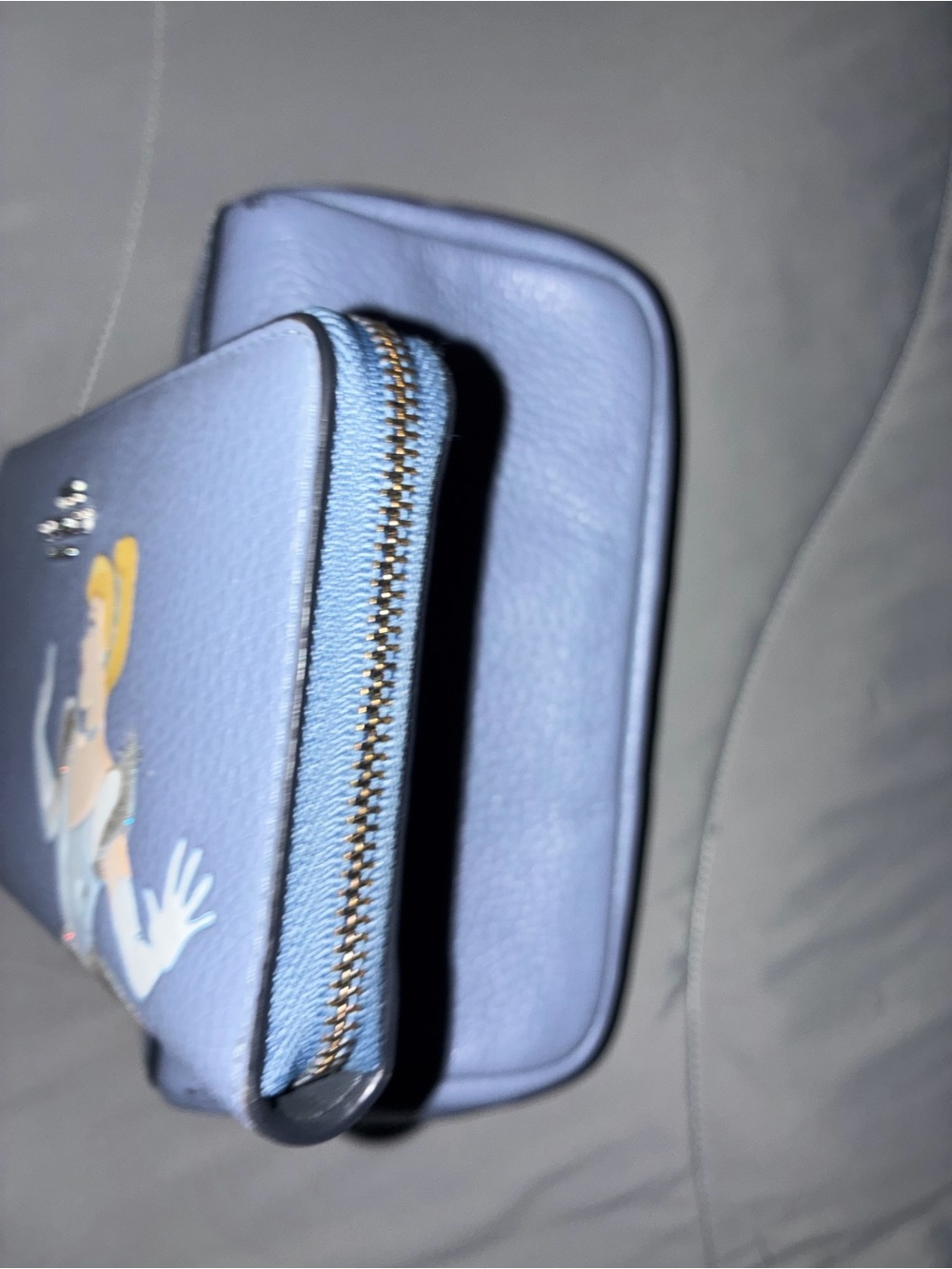 2021 Limited Edition Coach x Disney Wallet and Cosmetic Bag - Picture 7 of 10